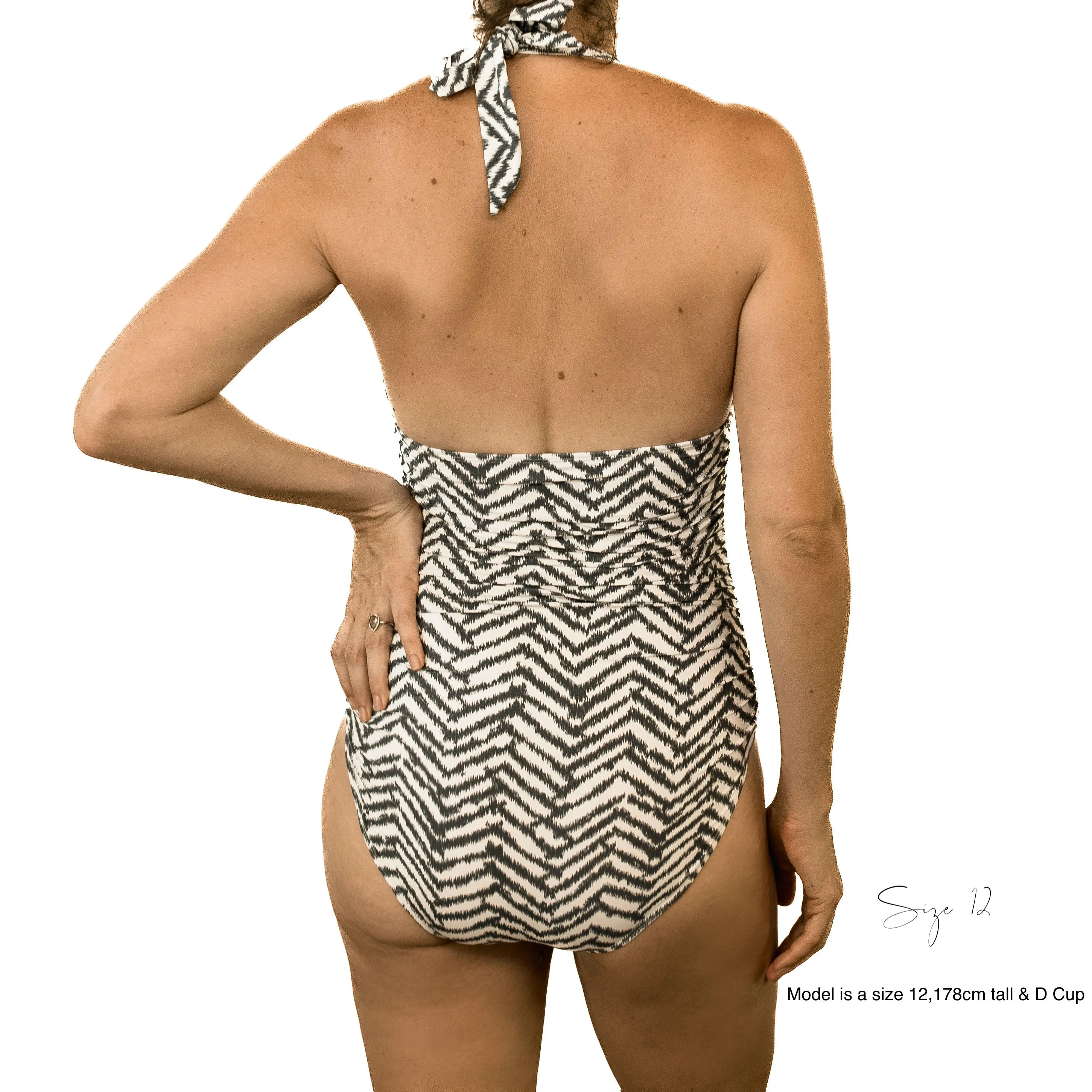 Plunge One Piece - Hotel Vienna